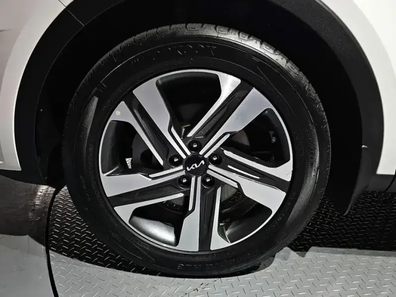 2023 Kia Sorento с пробегом 94 794 км
