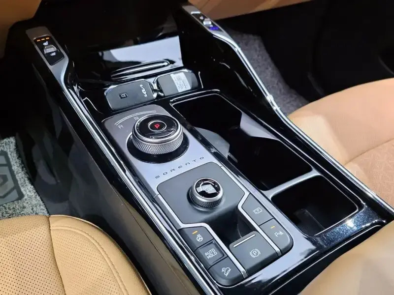 2023 Kia Sorento с пробегом 94 794 км