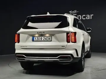 2023 Kia Sorento с пробегом 21 080 км