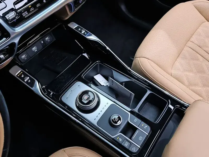 2023 Kia Sorento с пробегом 21 080 км