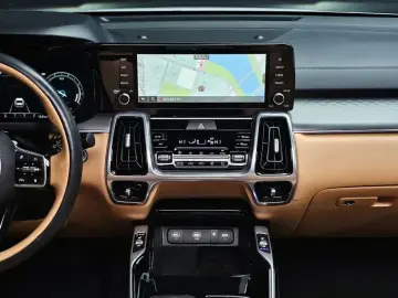 2023 Kia Sorento с пробегом 21 080 км