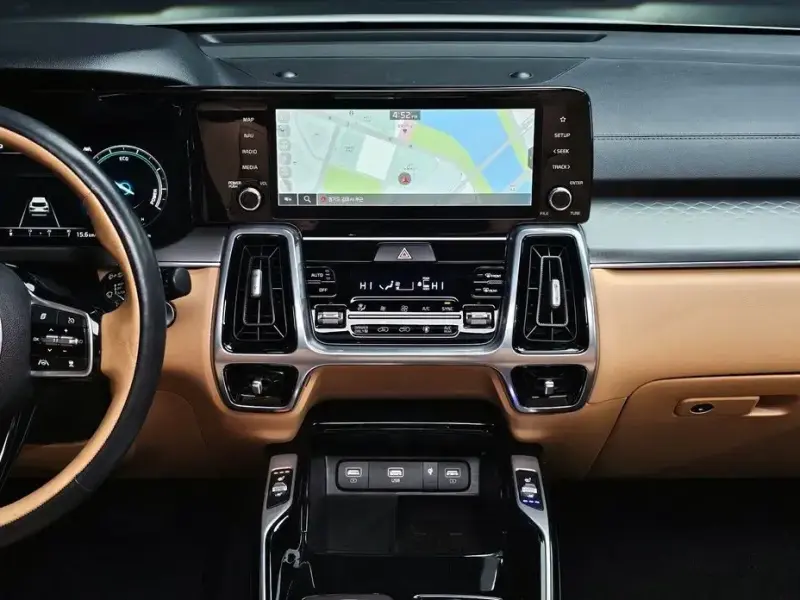 2023 Kia Sorento с пробегом 21 080 км