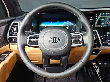 2021 Kia Sorento с пробегом 11 906 км