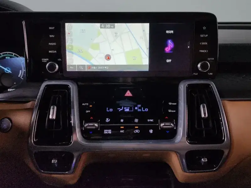 2023 Kia Sorento с пробегом 69 349 км
