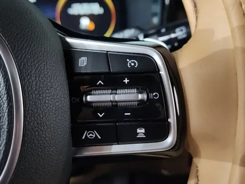 2023 Kia Sorento с пробегом 69 349 км