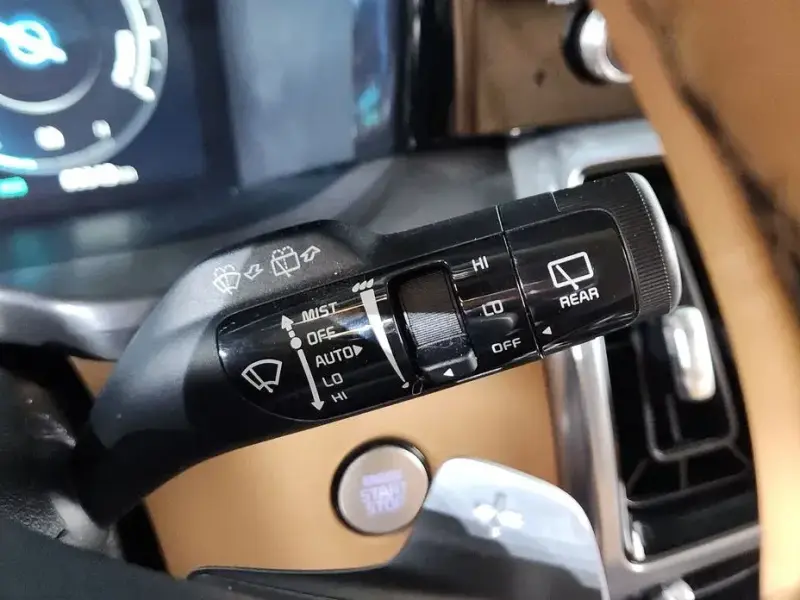 2023 Kia Sorento с пробегом 69 349 км