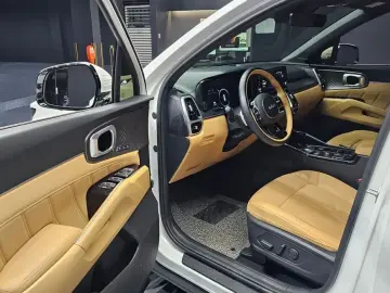 2022 Kia Sorento с пробегом 81 023 км
