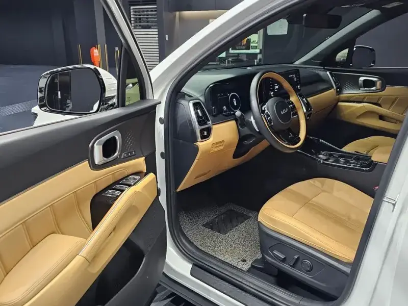 2022 Kia Sorento с пробегом 81 023 км