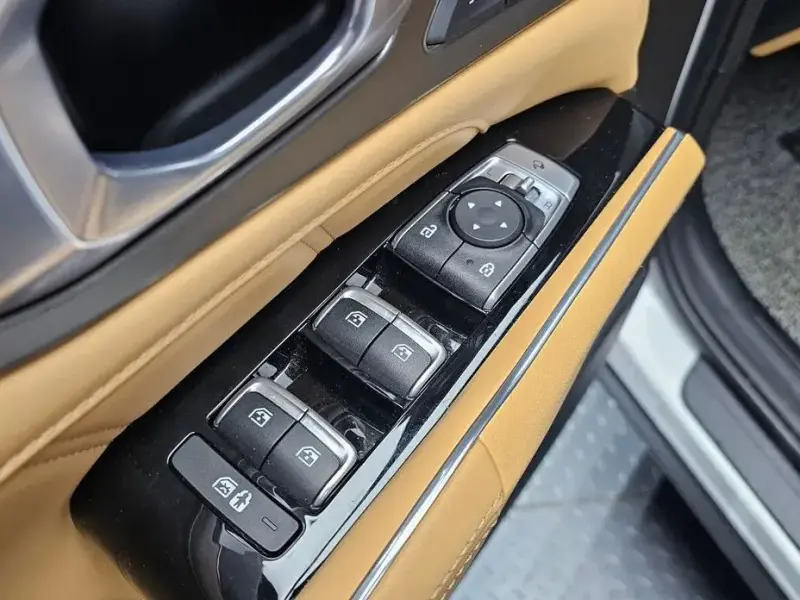 2022 Kia Sorento с пробегом 81 023 км