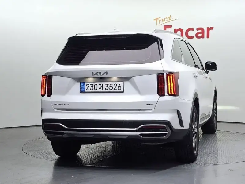 2022 Kia Sorento с пробегом 9 734 км