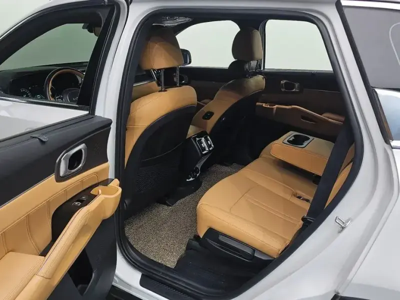 2022 Kia Sorento с пробегом 9 734 км