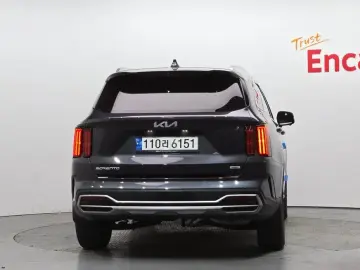 2023 Kia Sorento с пробегом 45 828 км
