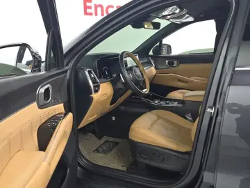2023 Kia Sorento с пробегом 45 828 км
