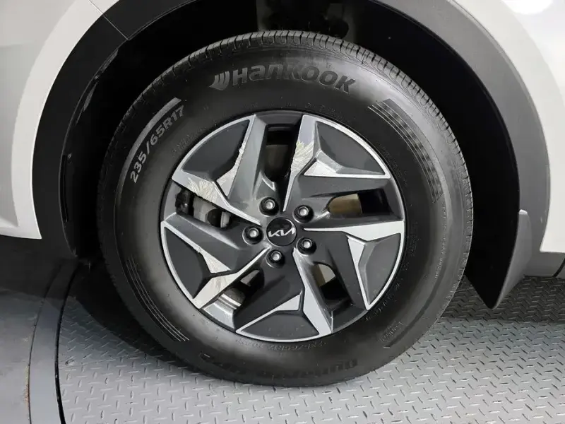 2023 Kia Sorento с пробегом 80 099 км