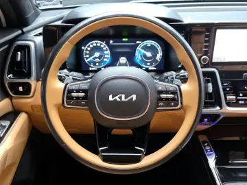 2023 Kia Sorento с пробегом 80 099 км