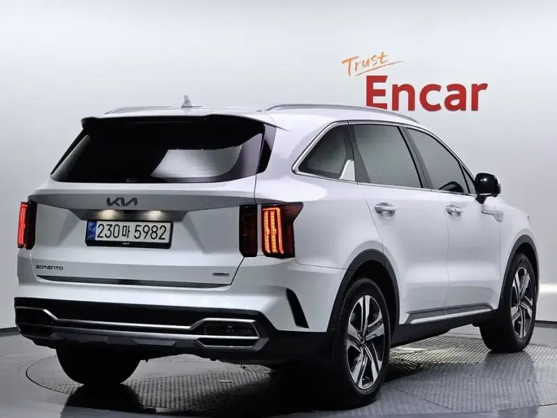 2023 Kia Sorento с пробегом 63 965 км