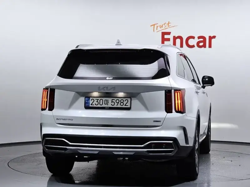2023 Kia Sorento с пробегом 63 965 км