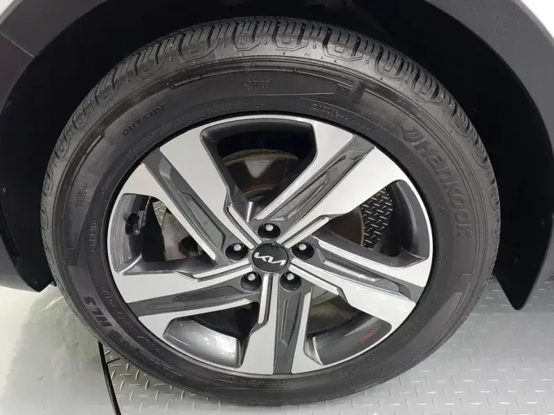2023 Kia Sorento с пробегом 63 965 км
