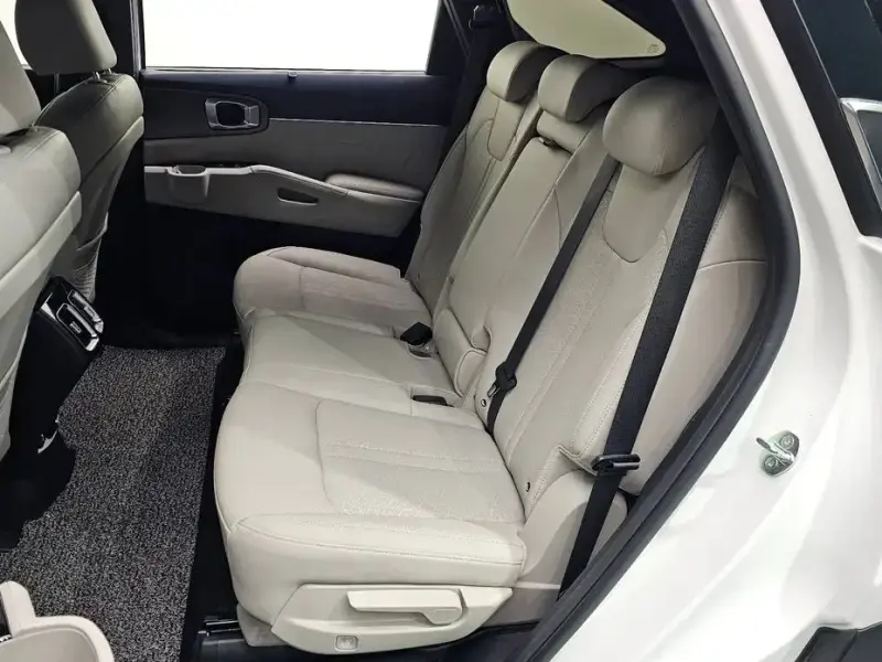 2023 Kia Sorento с пробегом 63 965 км