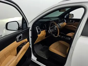 2022 Kia Sorento с пробегом 22 002 км