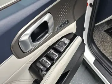 2023 Kia Sorento с пробегом 63 965 км