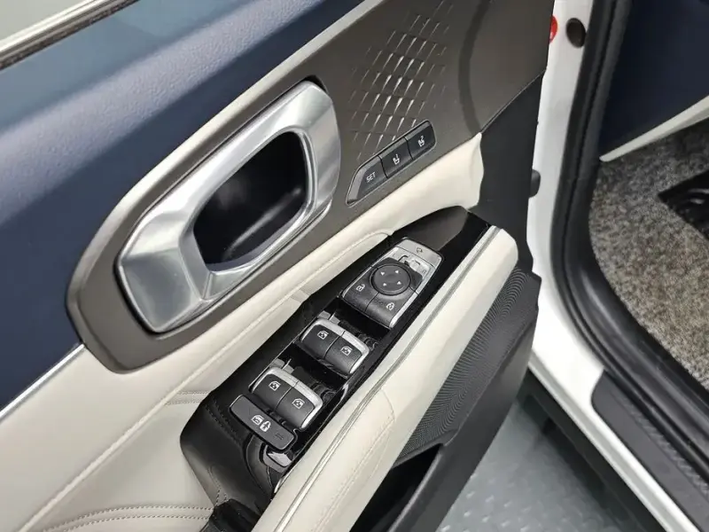 2023 Kia Sorento с пробегом 63 965 км