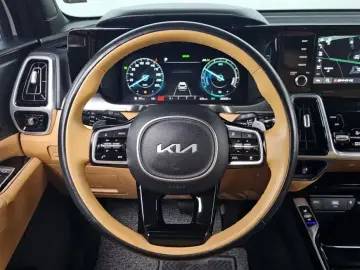 2022 Kia Sorento с пробегом 22 002 км