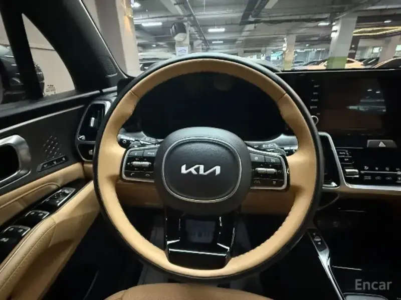 2023 Kia Sorento с пробегом 61 101 км
