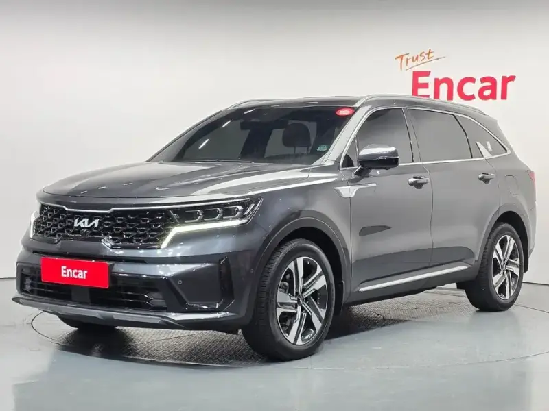 2023 Kia Sorento с пробегом 79 892 км