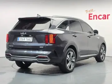 2023 Kia Sorento с пробегом 79 892 км