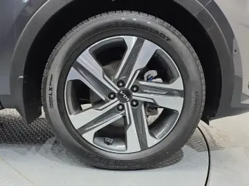 2023 Kia Sorento с пробегом 79 892 км
