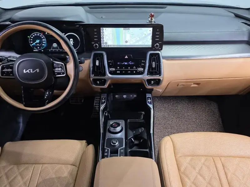 2023 Kia Sorento с пробегом 79 892 км