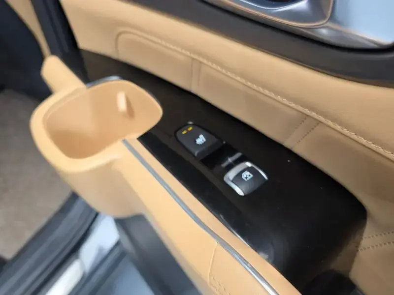 2023 Kia Sorento с пробегом 79 892 км