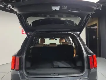 2023 Kia Sorento с пробегом 79 892 км