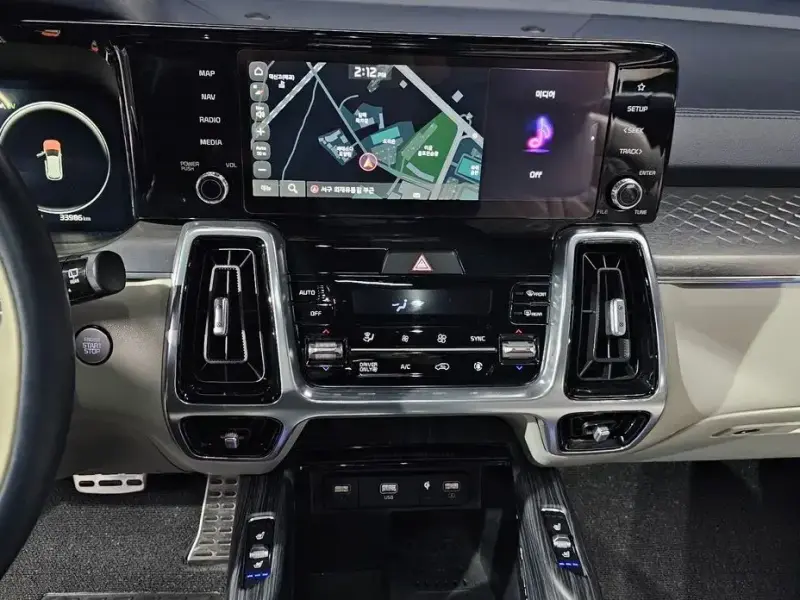 2023 Kia Sorento с пробегом 33 986 км