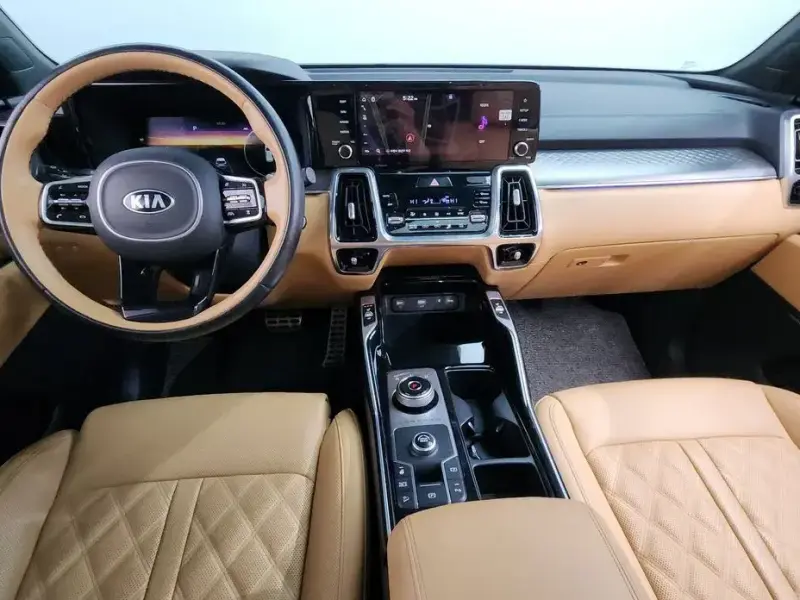 2020 Kia Sorento с пробегом 14 885 км