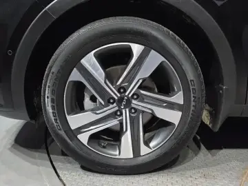 2023 Kia Sorento с пробегом 40 373 км