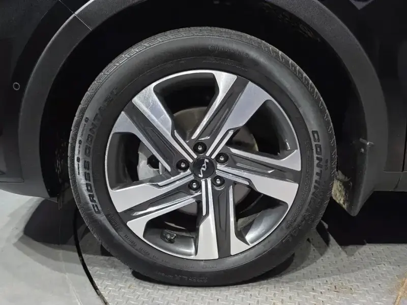 2023 Kia Sorento с пробегом 40 373 км