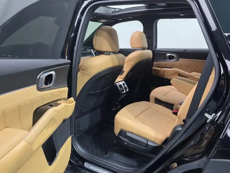 2023 Kia Sorento с пробегом 68 409 км