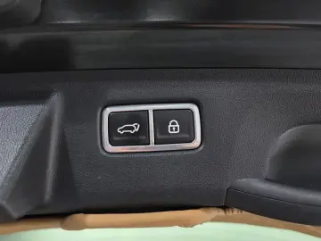 2023 Kia Sorento с пробегом 68 409 км