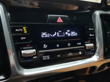 2023 Kia Sorento с пробегом 61 871 км