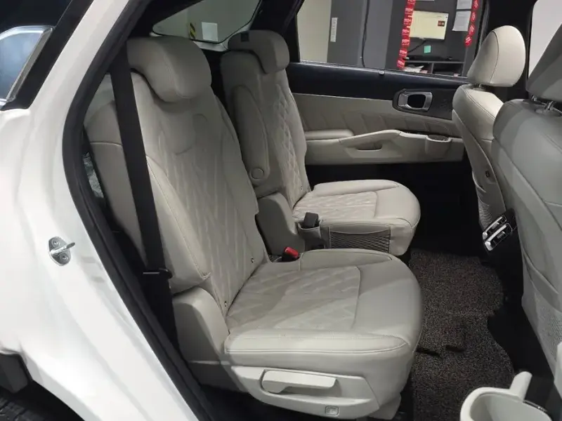 2022 Kia Sorento с пробегом 33 541 км