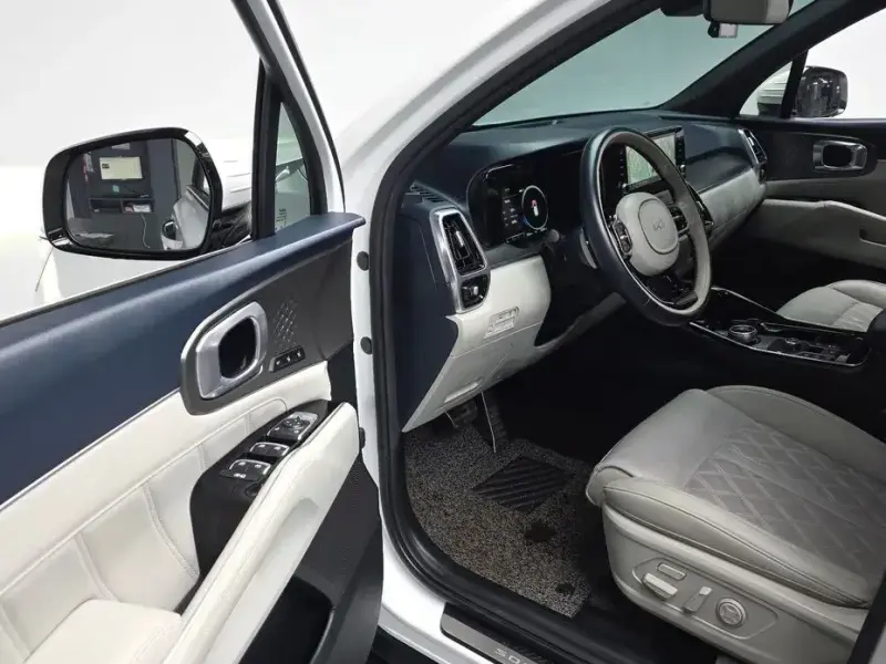 2022 Kia Sorento с пробегом 33 541 км