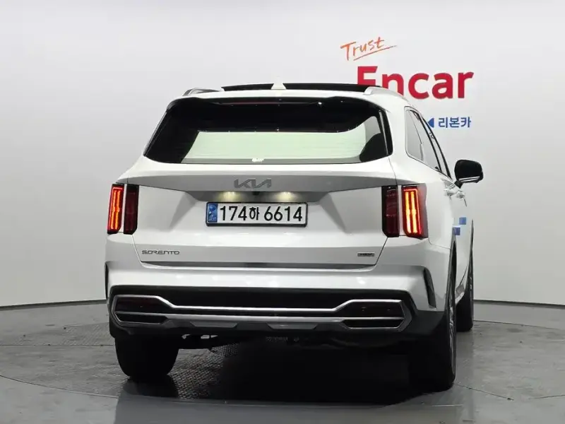 2023 Kia Sorento с пробегом 39 708 км