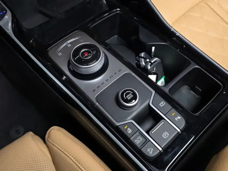 2023 Kia Sorento с пробегом 39 708 км