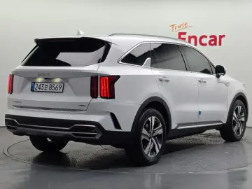 2023 Kia Sorento с пробегом 54 187 км