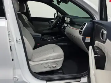 2023 Kia Sorento с пробегом 54 187 км
