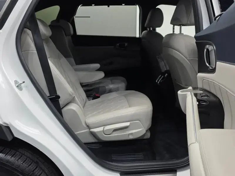 2023 Kia Sorento с пробегом 54 187 км