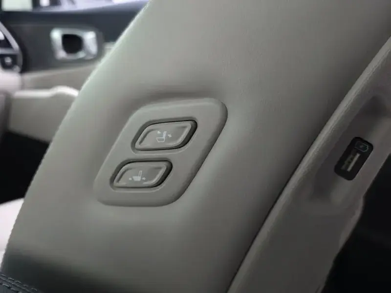 2023 Kia Sorento с пробегом 54 187 км