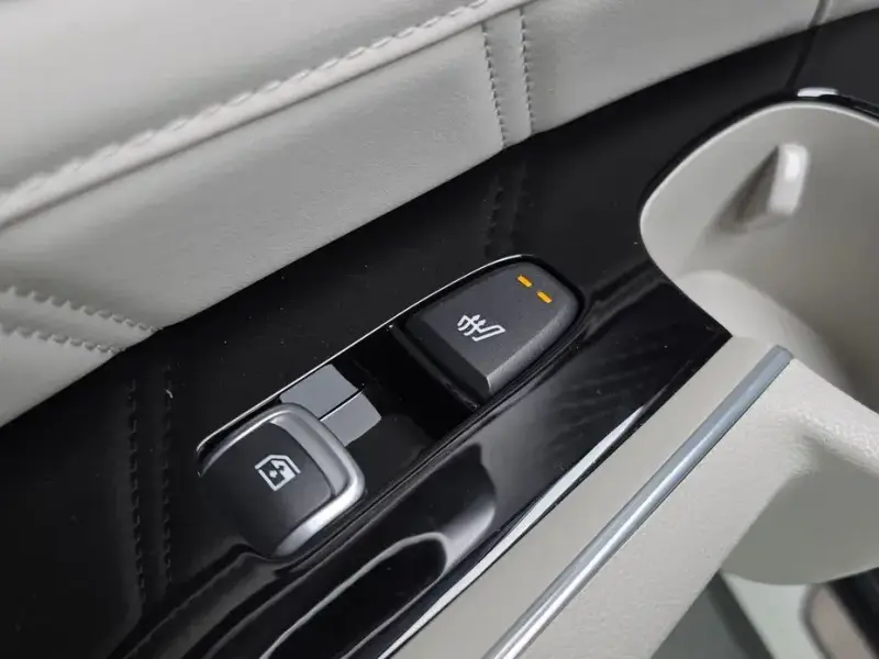 2023 Kia Sorento с пробегом 54 187 км